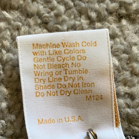 Jantzen - One Piece Black & Red Swimsuit - Picture 6 of 6